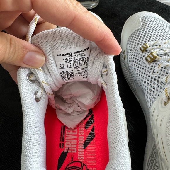 Under Armour White Women's NWOT Sneakers - Picture 8 of 8
